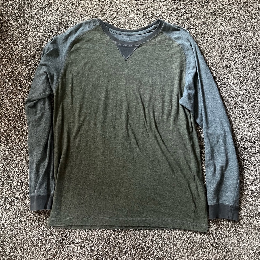Men’s long sleeve